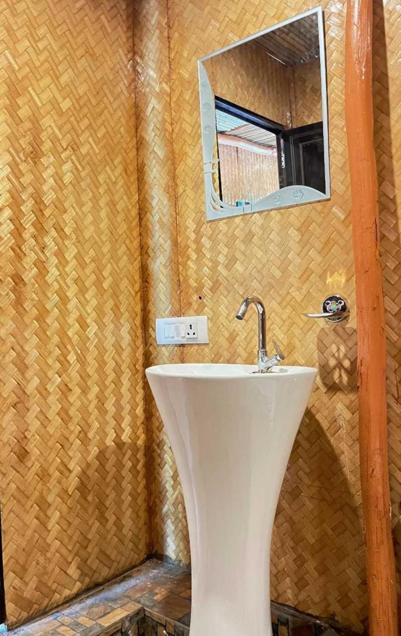 Hotel O Royal Tree Cafe And Resort Ντεχραντούν Εξωτερικό φωτογραφία